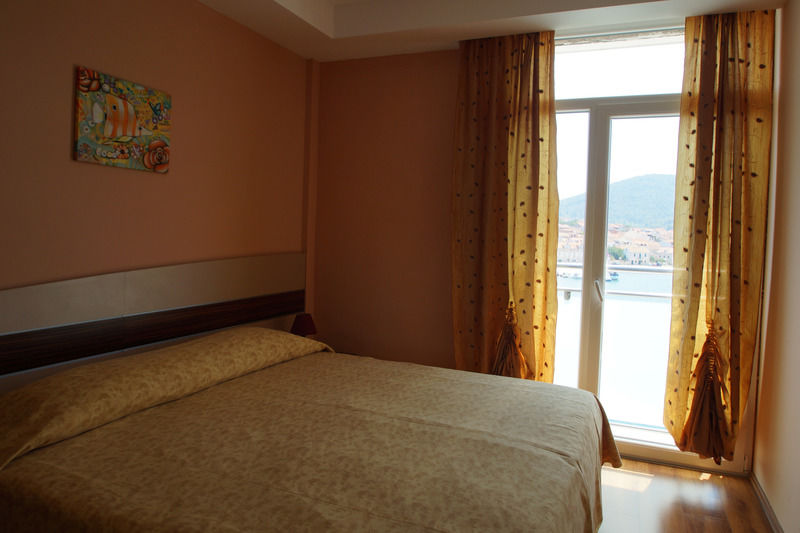 Hotel Posejdon Vela Luka Exterior photo